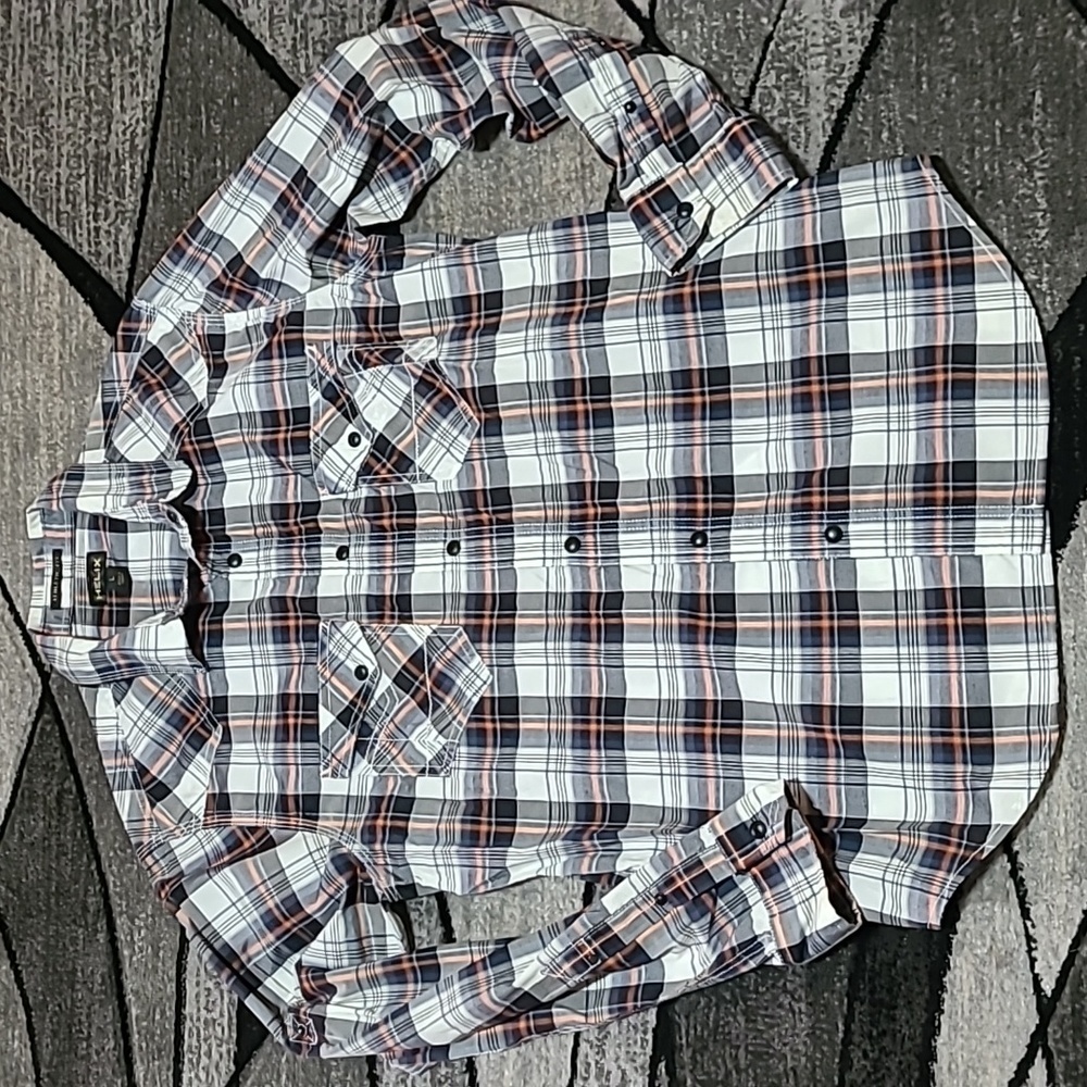 HELIX ATHLETIC FIT SNAP-BUTTON PLAID LONG-SLEEVE SHIRT